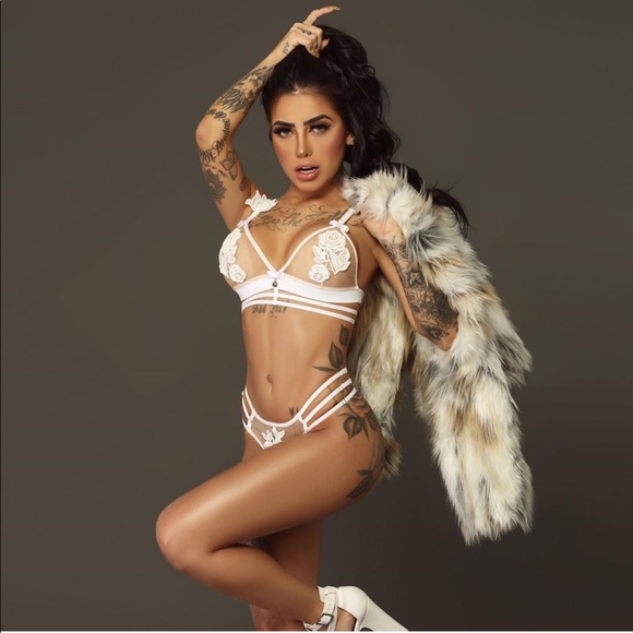 Flower embroidered bralette & panty- 2 piece set - Picture 6 of 11